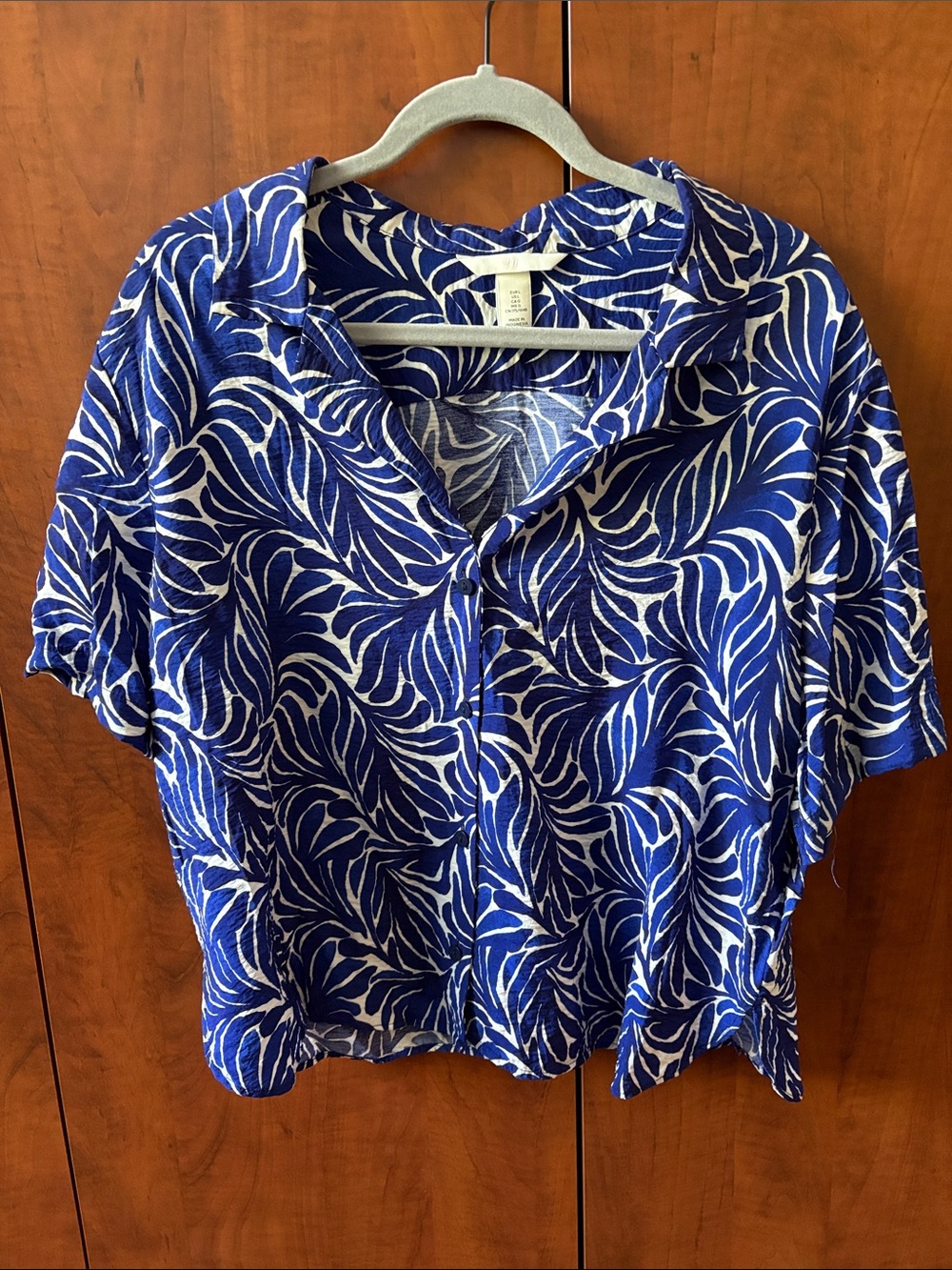 4/$20 🍂 H&M Button-Front Short-Sleeve Print Vacation Shirt